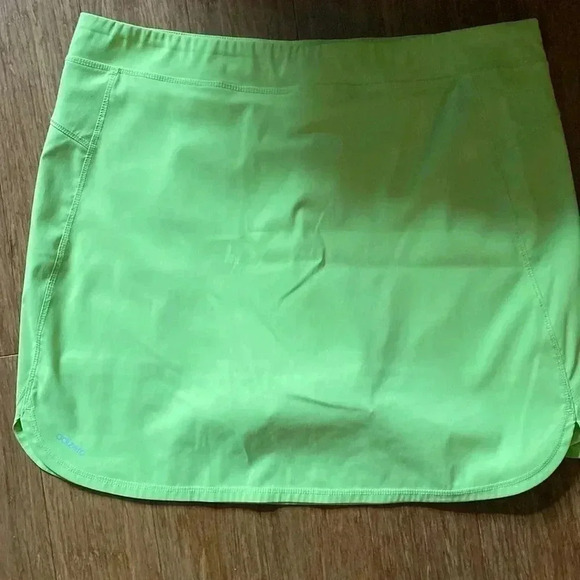 Adidas bright yellow women’s skort size 6 - like new - back pocket - Picture 1 of 7